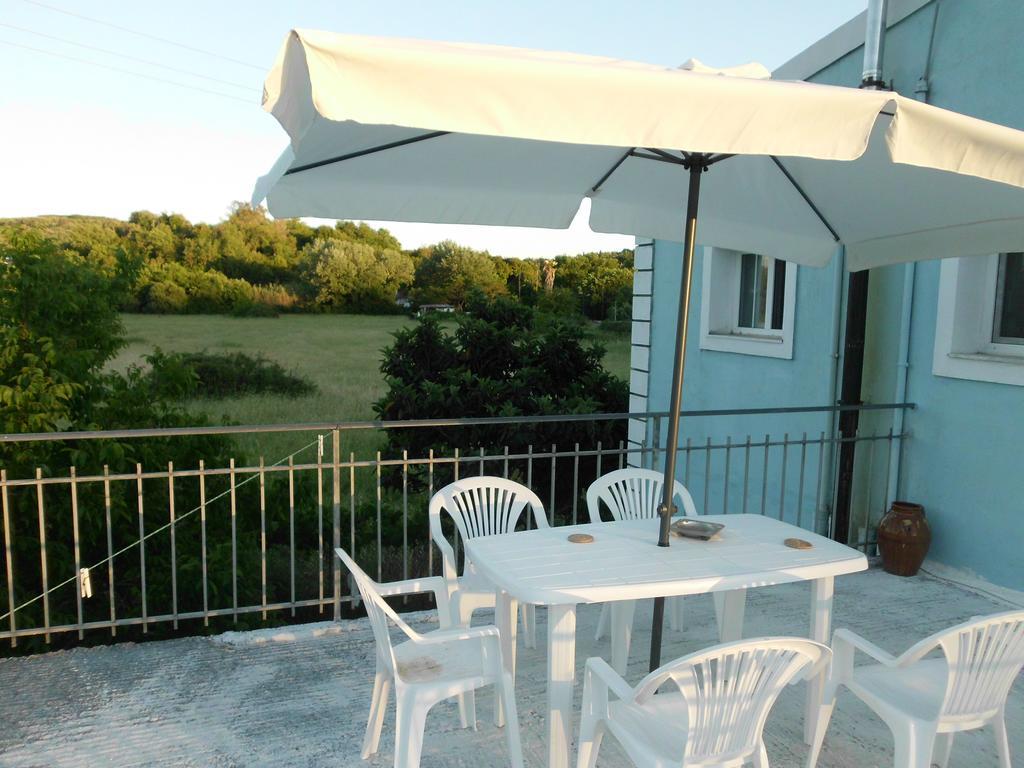 Tom'S House Apartment Skriperon Exterior foto